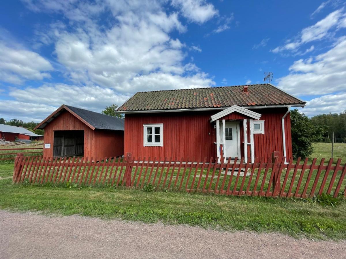 Гостевой дом Ekhaga, Hultakra Марианнелунд Экстерьер фото